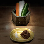 焼き鳥 とりら - スティックサラダ、鳥味噌