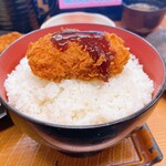 とんから亭 - オンザラ（蟹クリームコロッケ）。