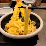 本格手打うどん おか泉 - ひや天おろし麺リフト