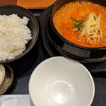 食彩厨房　すみれ亭 - 海鮮スンドゥブラーメンセット