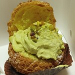 ピスタチオ専門店 PISTACCHIERIA - 料理写真:ピスタチオシュークリーム750円（税込）