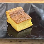 鮨たかはし - 玉子焼き。カステラのようなお上品な代物。