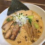 Menya Okuemon - 白湯スープ　醤油白湯麺　普通盛り　¥1150