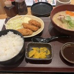 やえす初藤 - 日替わり定食　カキフライ＋豚汁　¥970