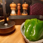 カルネジーオ イースト - パリパリピーマン