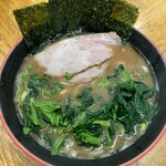 麺家 紫極 - ラーメン＋ほうれん草