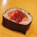 鮨 しゅん輔 - 鮪の太巻き