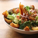 ルイジアナママ 高師台店 - ジャーマンサラダ…935円(税込)