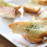 ルイジアナママ 高師台店 - ガーリックトースト