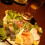 Namba Nakaya - 造り盛り¥670/シマアジ、イサキ、マグロ、サーモン、タコ、赤エビ、炙りしめ鯖