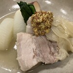 若葉旅館 - 豚肉の白ワイン煮