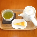 カフェ ルーム ビー - かぶせ茶