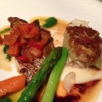 レストラン シャンソニエ - 鳴門天然真鯛のソテー レモンソース 鱈白子と大葉ムースの湯葉ロール 百合根ピューレ添え