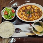 中華料理 ことら - 麻婆豆腐セット(1330円)です。