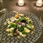 スープとカレー ボンジョルネ - ●冷前菜
      20種野菜とつぶ貝とホタルイカのマリネのジャン・ド・フルール
      人参・りんごのドレッシング
      金柑・はっさくのドレッシング