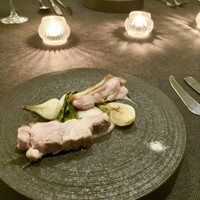 スープとカレー ボンジョルネ - ●温前菜
                    地鶏食べ比べ
                    徳島阿波踊り・名古屋コーチン
                    玉ねぎピュレと葉玉ねぎ