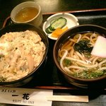 Soba Dokoro Ichi Hana - 親子丼とデフォルトで付いてくるミニうどん