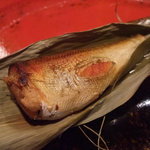 草喰 なかひがし - 子持ち鮎の笹焼き