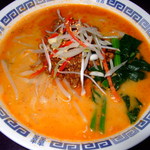 上海モンナリーサ - 坦々刀削麺器が変わってしまいました。辛味がましたマー油で山椒の刺激とゴマで辛味が増します。