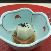 おたる政寿司 新宿店 - 旬華　294０円弱　旬菜小鉢　お麩と里芋の煮物