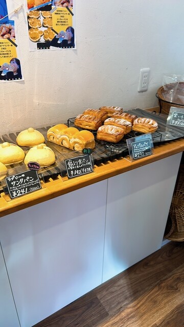 Lovely Sweets Factory（ラブリー スイーツ ファクトリー） - 渡波（パン）の写真