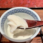 Ryouriya Torishou - 自家製の豆腐。結構かため。