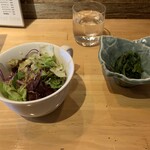 うみからそらへ - 付き出し　サラダ（和風ドレッシング）　ほうれん草のおひたし