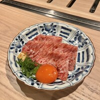 八面六秘 - サーロインユッケ