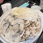 呑酒場 ウル虎 - 牡蠣の豆乳鍋
