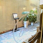 シナモンズ - 店内から見遣る