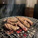 炭火焼肉 ひびの亭 - 