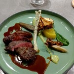 Nicolas Chevrollier - イノシシのロースト　甘酸っぱいはちみつソース