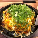 宮澤 - 肉玉ねぎぶっかけ・中太麺