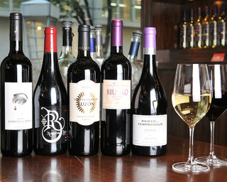 ラ クッチャーラ - グラスワインは多彩に６～７種類