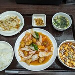 隆興 担々麺房 - 酢豚定食＋ミニ麻婆豆腐　1087＋198　1285円