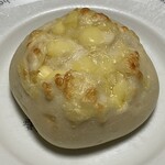 くるんぱん - 料理写真:ダブルチーズ＠250円