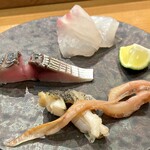 小判寿司 - 金華鯖・鯛・赤貝のひも・本つぶ貝