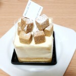 ル・クレール - レアチーズケーキ……(いちごのショートケーキとプリンは撮る前に食べられちゃった…。)