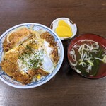 Ajisai - カツ丼 820円