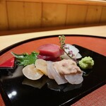 岡 - 刺身盛り合わせ