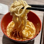 Yaoji Hakata Hoteru Resutoran Horiburu - 豚骨ラーメン2杯目はカレーを入れて、カレー豚骨