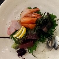 隠れ房 川崎店 - 刺し身2人前