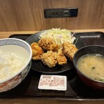 Yoshinoya - から揚げ定食¥688