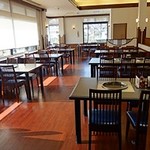 佐賀牛レストラン季楽 本店 - 左のホールのほうに通してもらいました