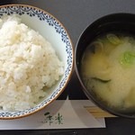 佐賀牛レストラン季楽 - ご飯は白ご飯か麦ご飯を選べます