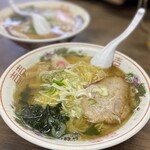 ラーメン 八海山 - 