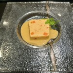 Yuudutsu - レザンファンギャ特製のずわい蟹肉と帆立貝のムースのテリーヌ、甲殻類のクリームソース