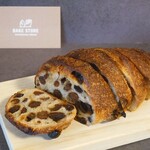 BAKE STORE - raisin bread (400円)