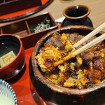 あつた蓬莱軒 - 最初は、そのままで食べます。