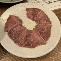 炭火焼肉ホルモン うしごろ 中目黒店 - タン豚肉